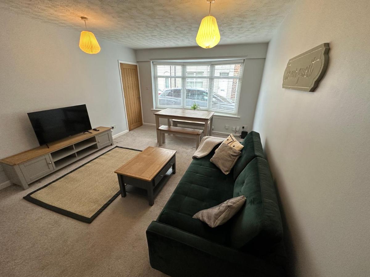 Cosy, 2 Bedroom Cottage In Guisborough Town Centre Exterior foto